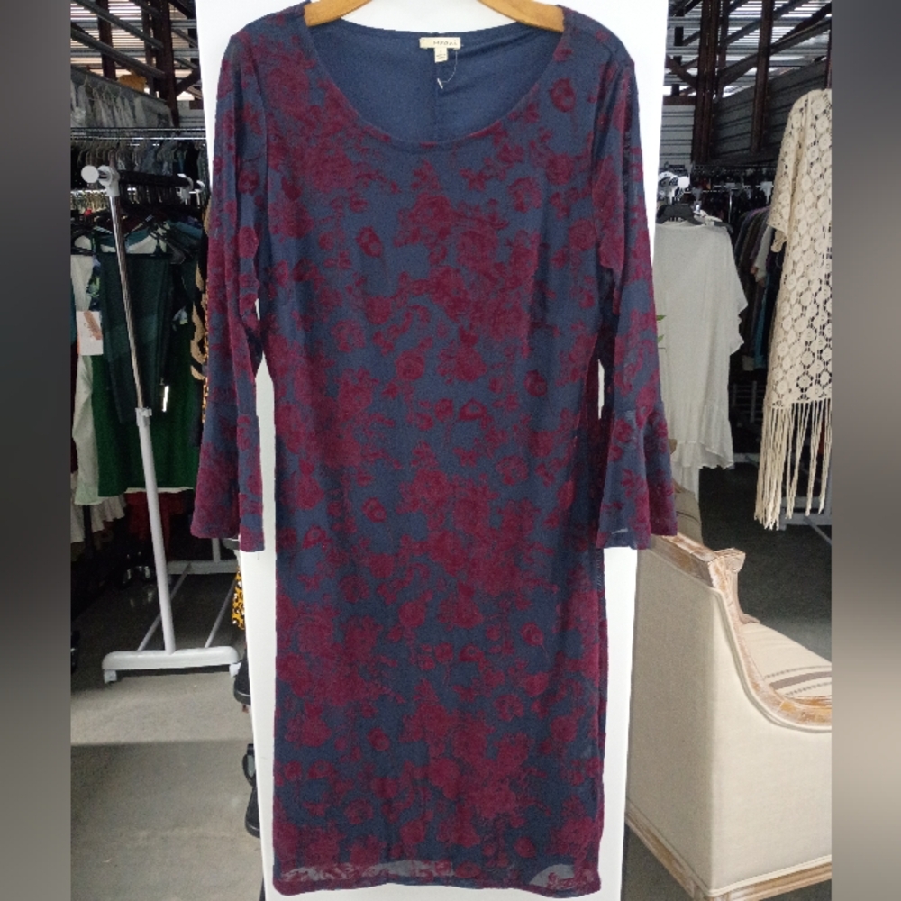 Haani Blue and Red Sheath Dress Short Sleeve Scoop Neck - Picture 4 of 4